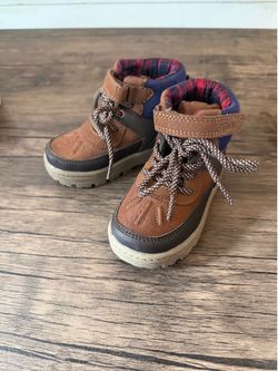 Toddler Carter’s Hiking Boots (Size 7C)