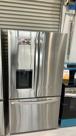 LG 26 cu.ft. Smart Counter Depth French Door Refrigerator $1,050