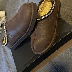 Uggs like new worn twice size 11