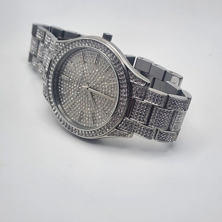 Michael Kors Women's Slim Runway Quartz Watch with Stainless-Steel Strap, Silver
