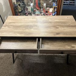 Small Decorate Table 