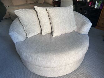 Round Comfy Chair