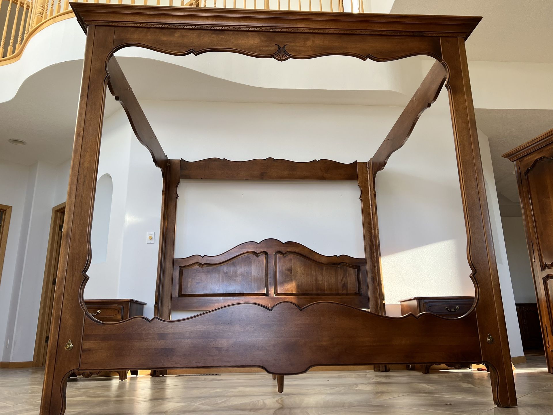 Ethan Allen Complete King Canopy Bedroom Set Dressers Nightstands Lingerie Armoire Mirror SUPERB CONDITION