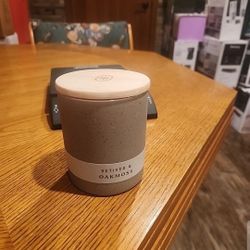 Threshold Vetiver And Oakmoss Candle