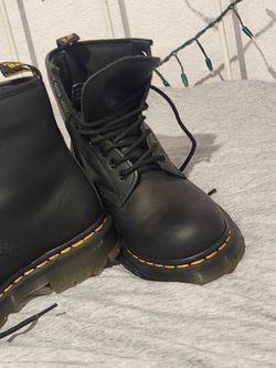 Dr. Martens Black Leather(GenuineDoc Martin) Lace-Up Boots