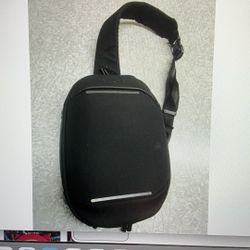 Nomatic Backpack Sling 6L super clean like new