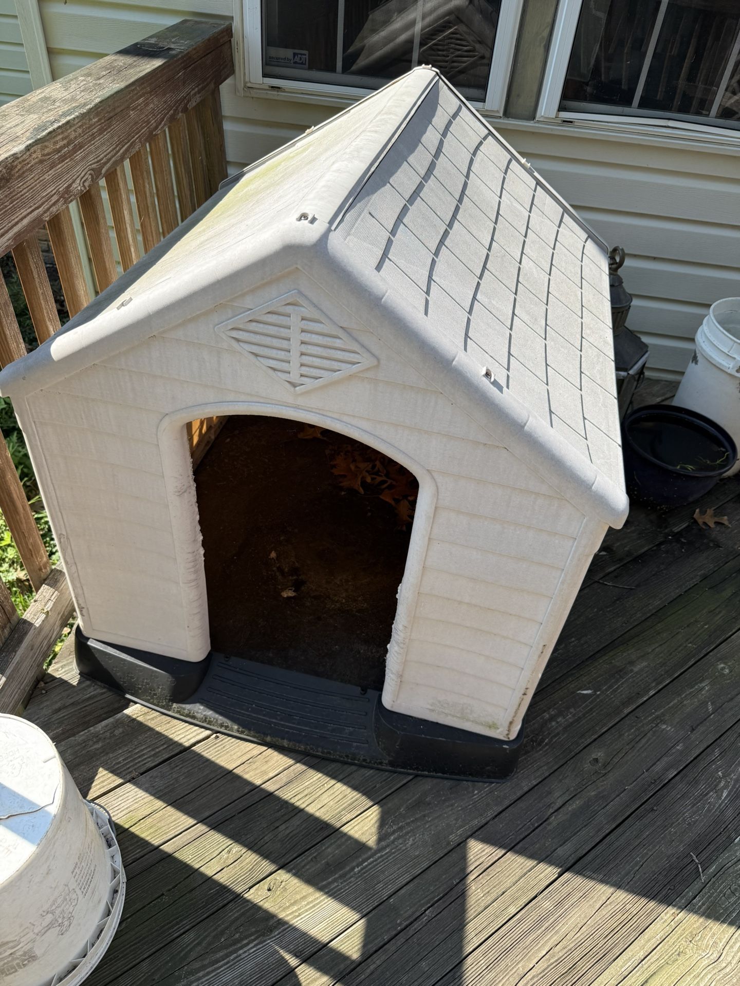 Insulated dog House
