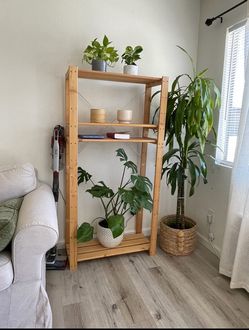 Wooden shelf unit