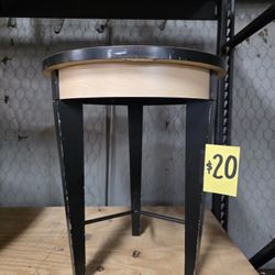 3-legged Round End Table,  Laminant Top