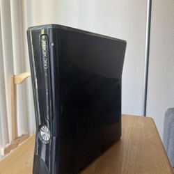 Xbox 360 Slim 
