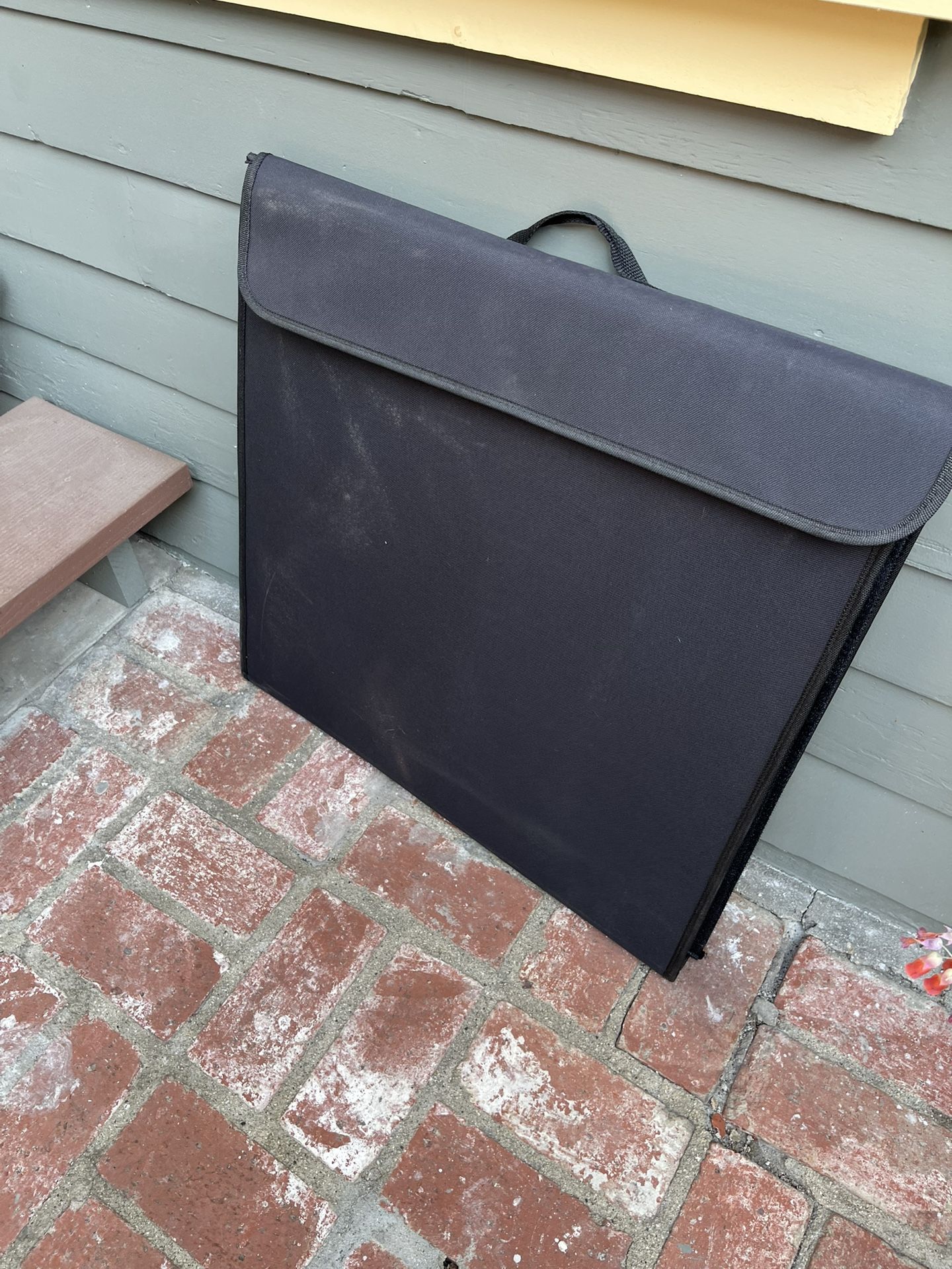 Portable, Foldable Photo Booth