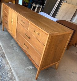 Drexel mid century modern buffet dresser | sideboard