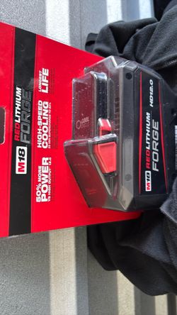 Milwaukee y forge HD12