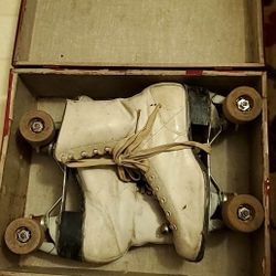 Roller Skates In Case Pu Or Will Meet Local Only