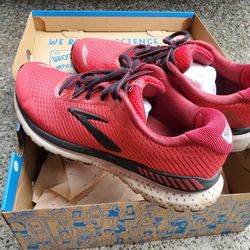 Men's Running Shoes Brooks 9.5 
