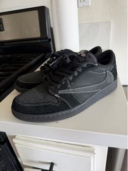 10.5 size Travis Scott’s phantoms. Need gone asap