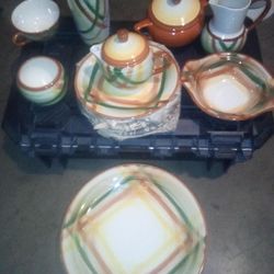 Vernonware Kilns Dish Set