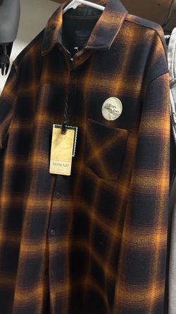 Nomad plaid flannel size M