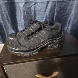Nike Air Max Plus Triple Black
