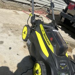 Ryobi  40V Brushless 20 in. Cordless Walk Behind Self-Propelled Lawn Mower(TOOL ONLY) Missing Bag
