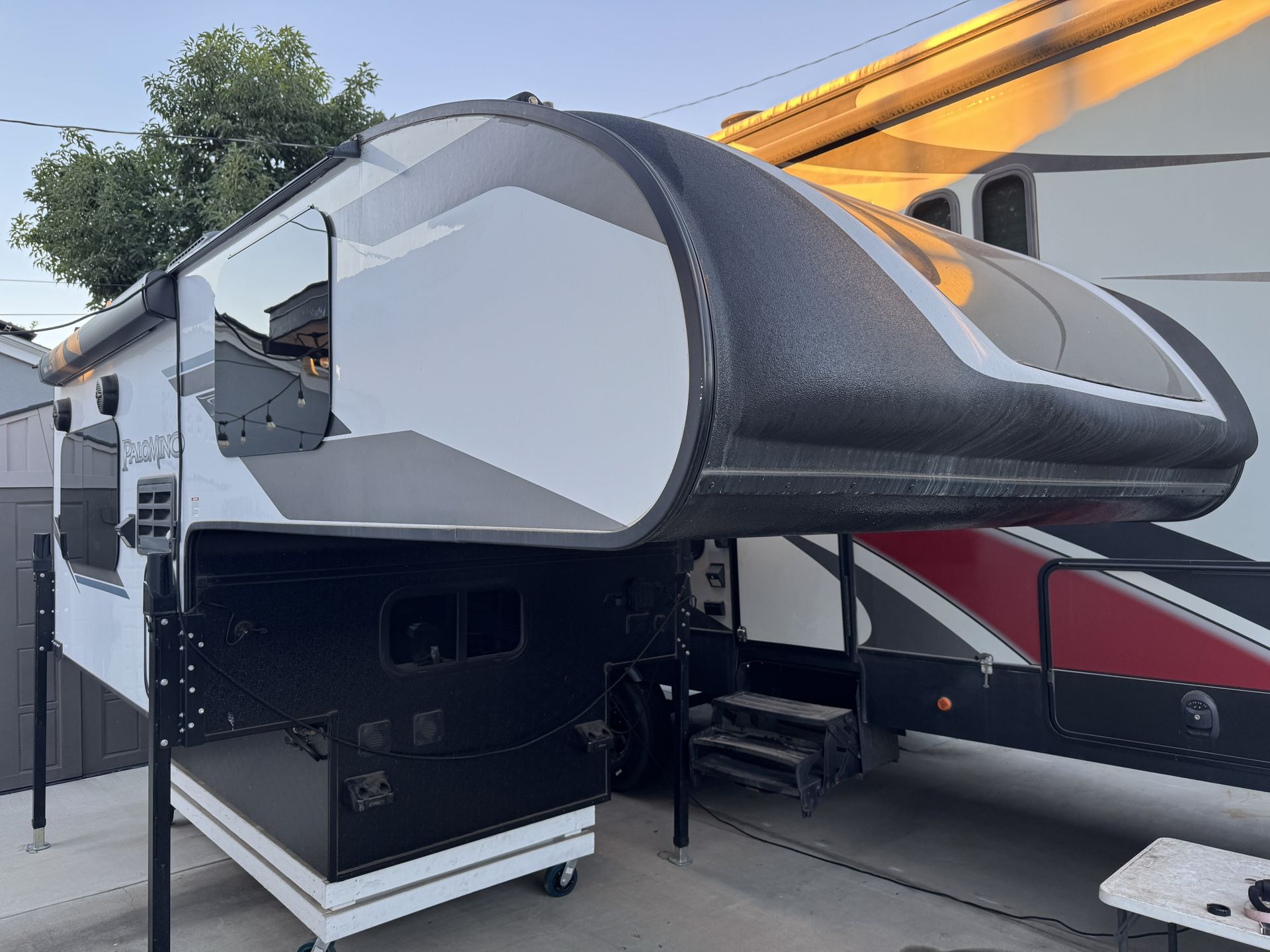 2023 Palomino Hs-750