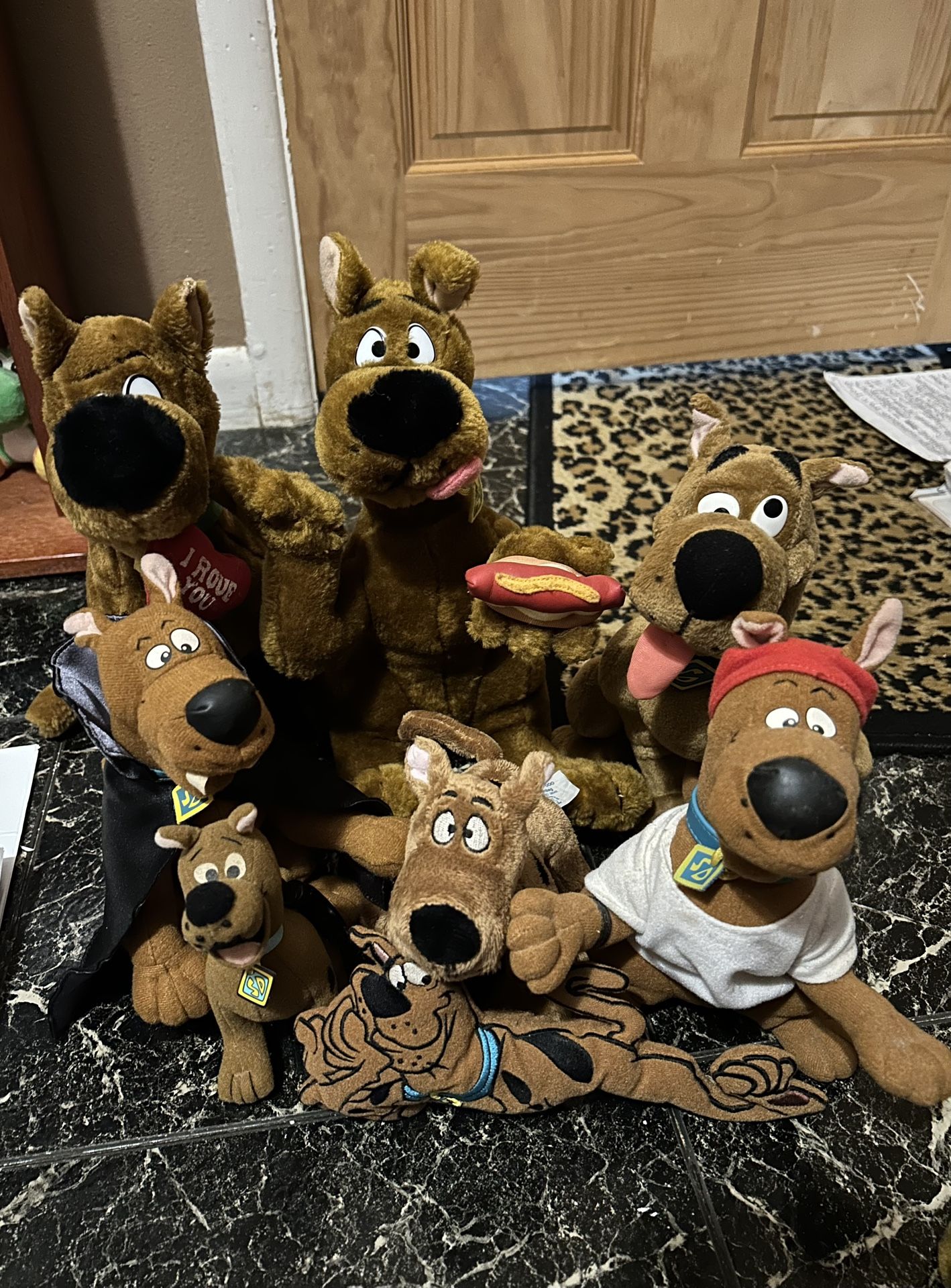 8 Various Scooby Doo Plush Sizes For Sale