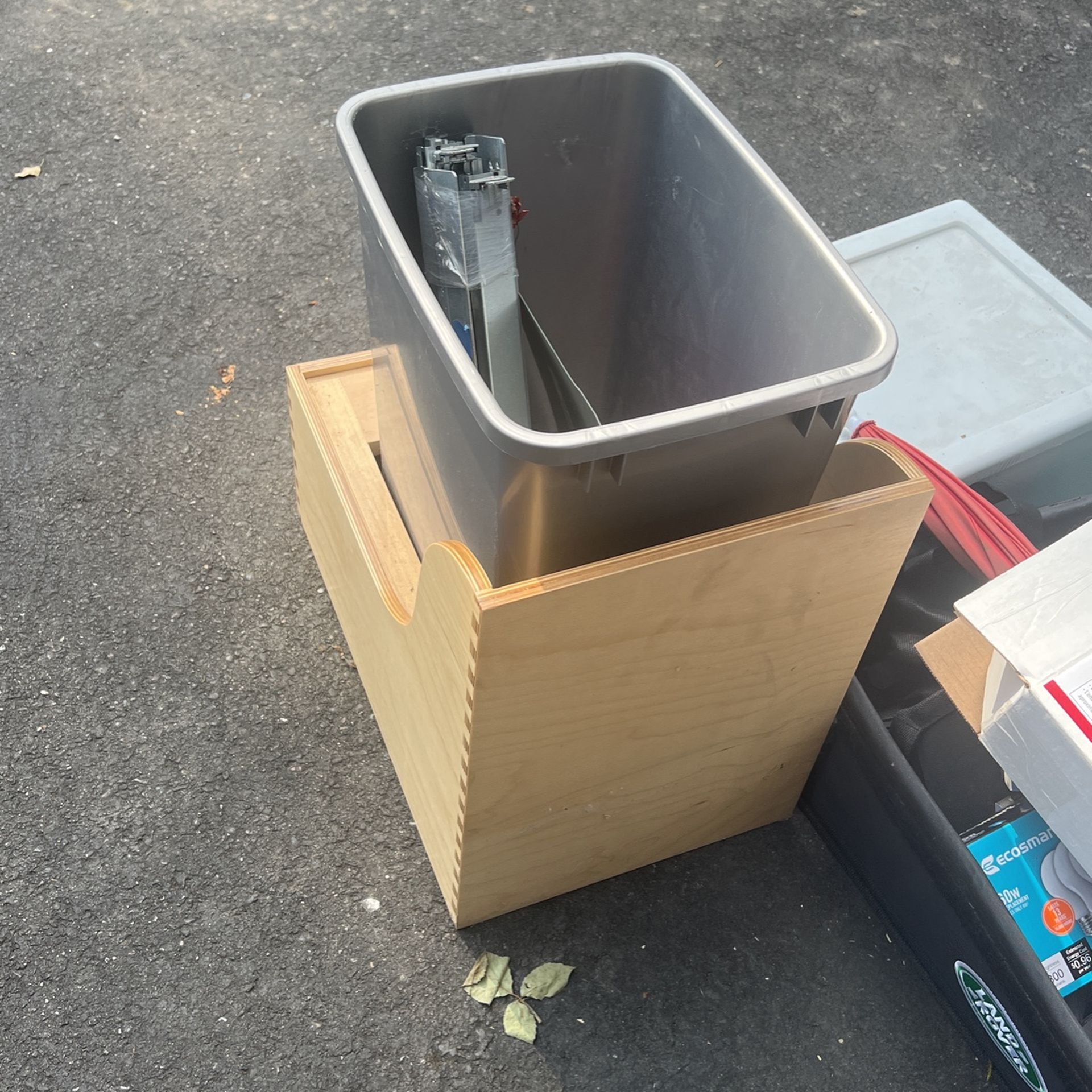 Rev A Shelf Roll Out Trash With Hardware