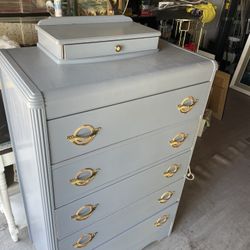 Vintage Tall dresser 5 full size drawer + small drawer - total of six drawers with mirror 68 inches tall / 34 inches wide/. 19 inches deep - solid woo