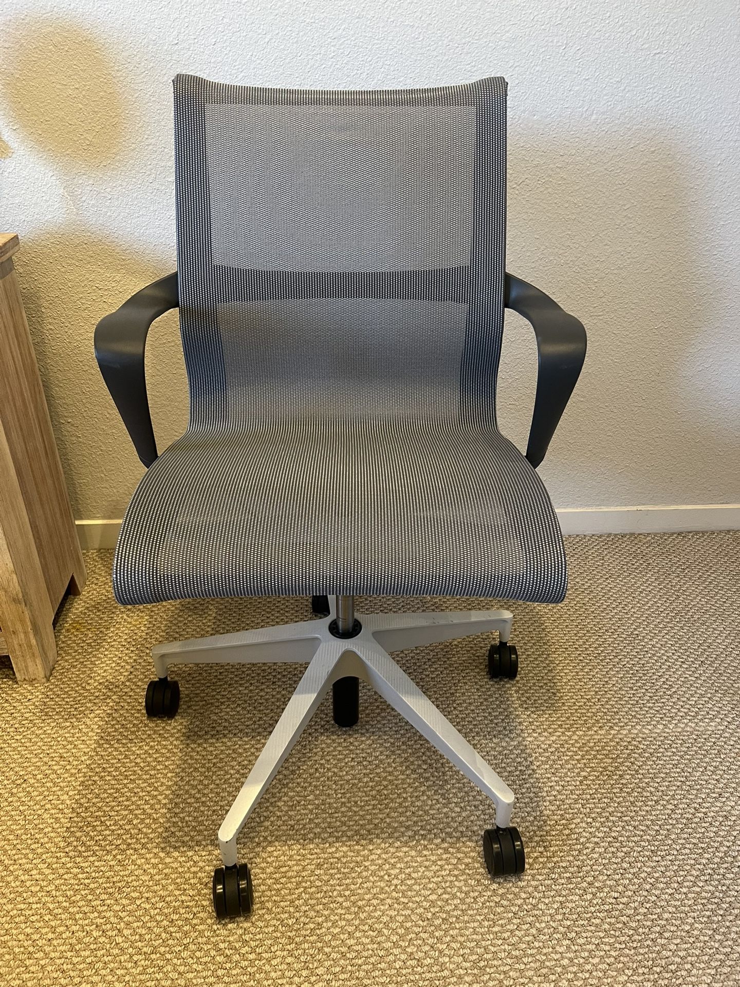 Herman Miller office Chair - Authentic