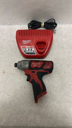 Milwaukee quarter inch hex drill with charger no battery