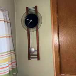 Wall Clock And Stand Up Clock 