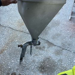 Wall Board Hopper With Tips