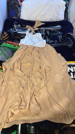 Long beach skirt flowing with a white crop top