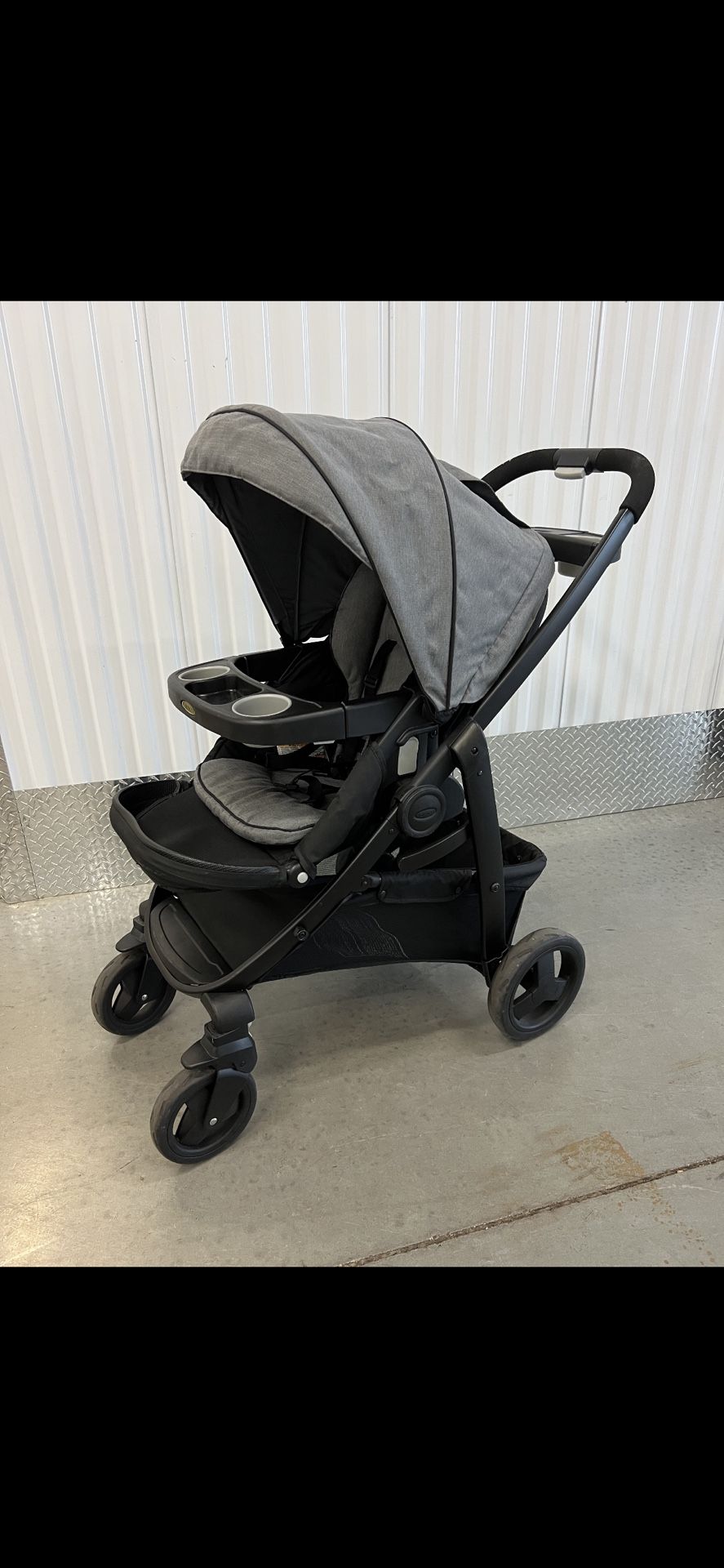 Graco Stroller/Car Seat Set.