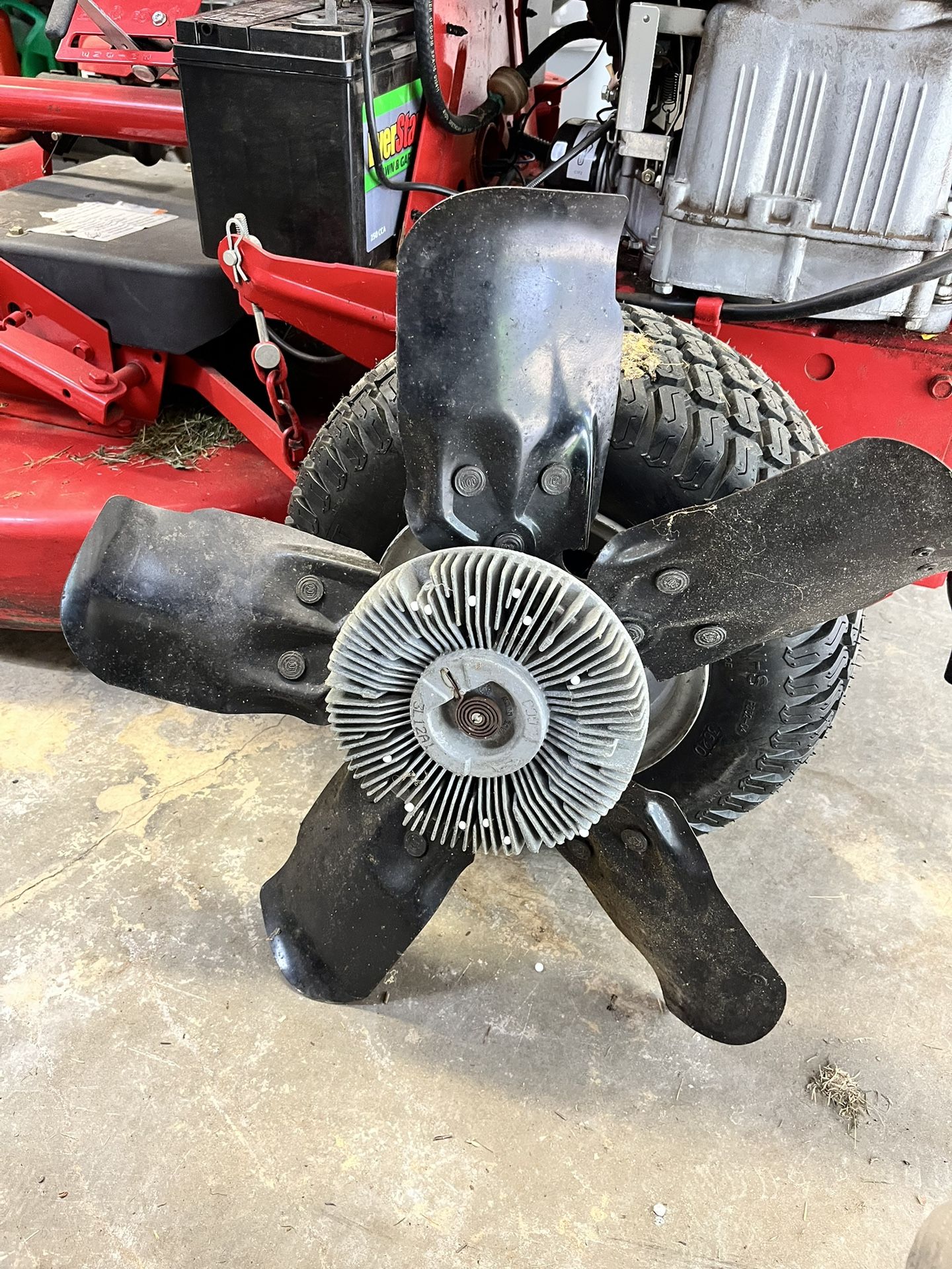 Cooling Fan For A 2001 Gmc Sierra 8.1 L Vortec Engine
