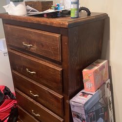 Dresser 