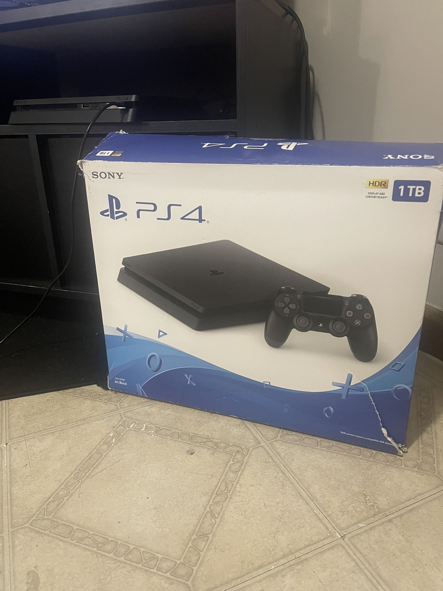 PS4 1TB 