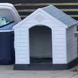 Small Dog House 