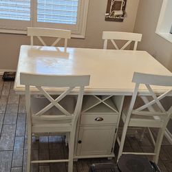 White 4 Seat Dining Table