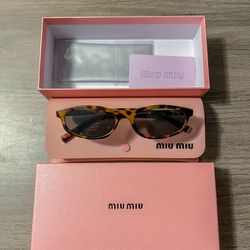 *NEW* Miu Miu Regard Sunglasses (Tortoise)🤎