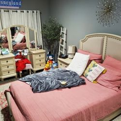 Bedroom Set 