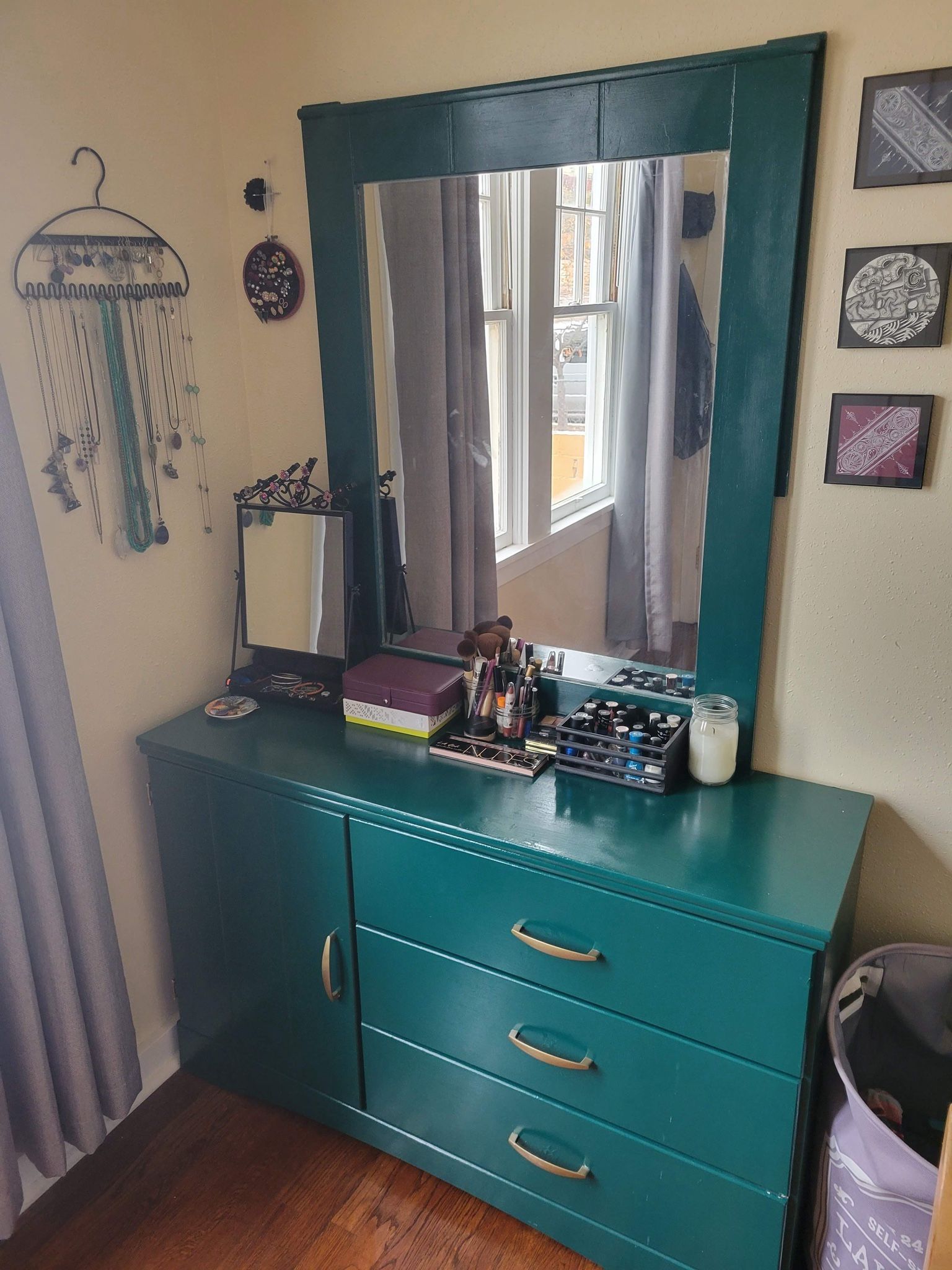 Dresser
