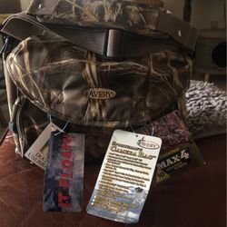 Avery Sportsman’s Camera Bag  New 20.00