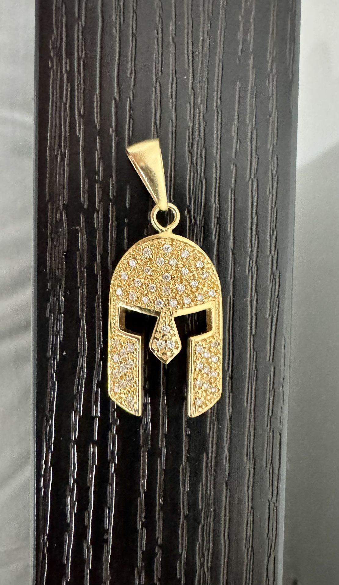 18 K GOLD SPARTAN HELMET PENDANT