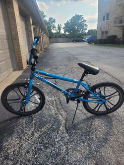 Mongoose 20" BMX freestyle bike