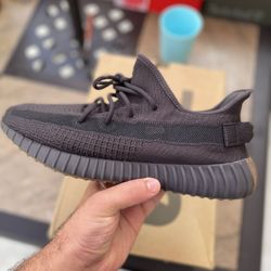 Yeezy 350 Cinder Size 10 $250