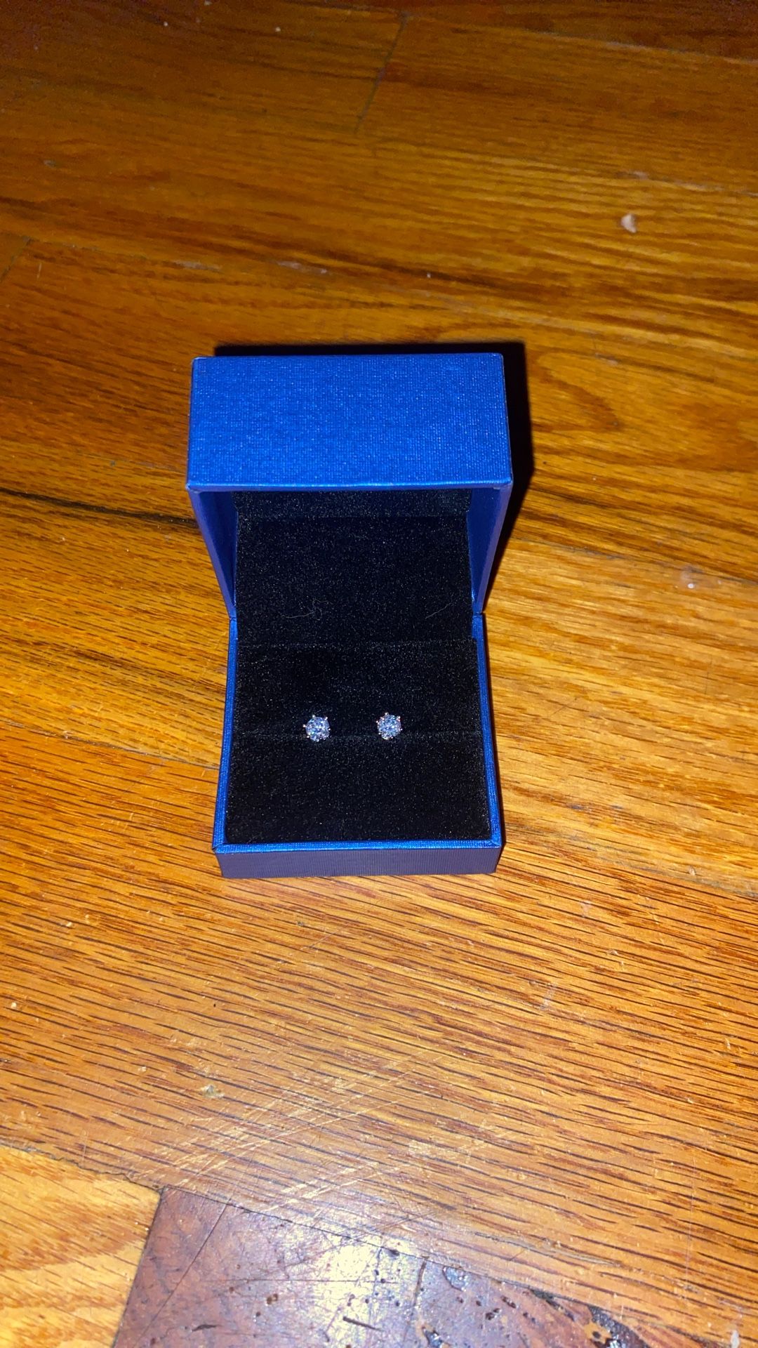 VVS1 moissanite earrings 1 carat Silver Passes The Diamond Testerâś…