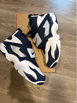 NIKE AIR DIAMOND TURF WHITE/COLLEGE NAVY BLANC/MARINE COLLEGE FZ8224 101 MADE IN VIETNAM / FABRIQUE AU VIETHAM / FABRICADO NO VIETNA / NECHO EN VIETNA