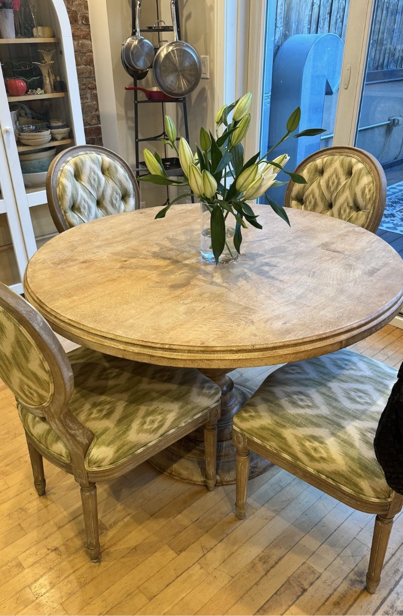 Circular Walnut Dining Table & 4 Chairs