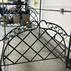 Canopy full size bed